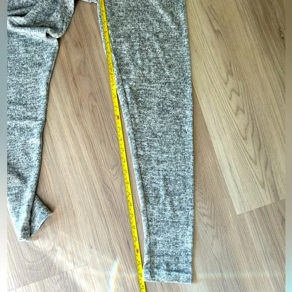 Leggings Women’s Heather Gray Size Med Like New Casual Comfort Everyday - Picture 4 of 6